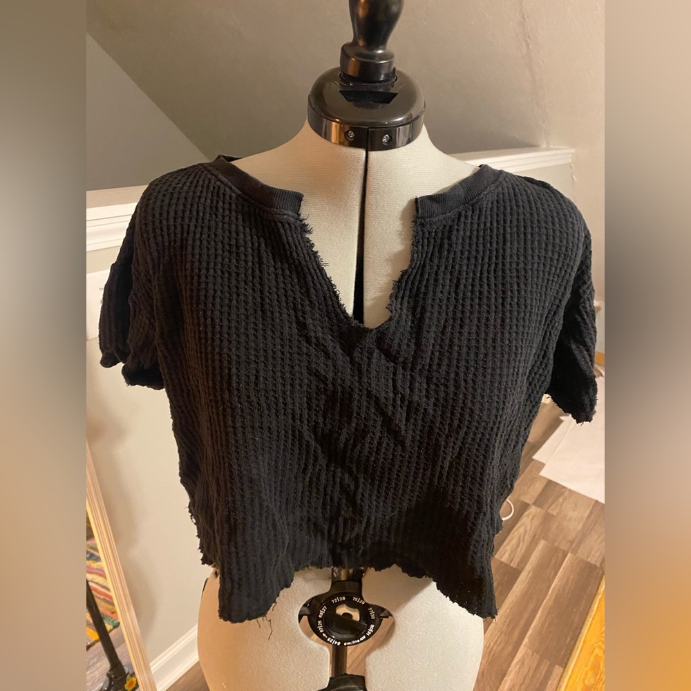 Black Cropped T-shirt